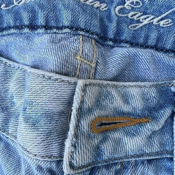 AMERICAN EAGLE size 6 Favorite Boyfriend, 30” inseam, distressed - Picture 8 of 12